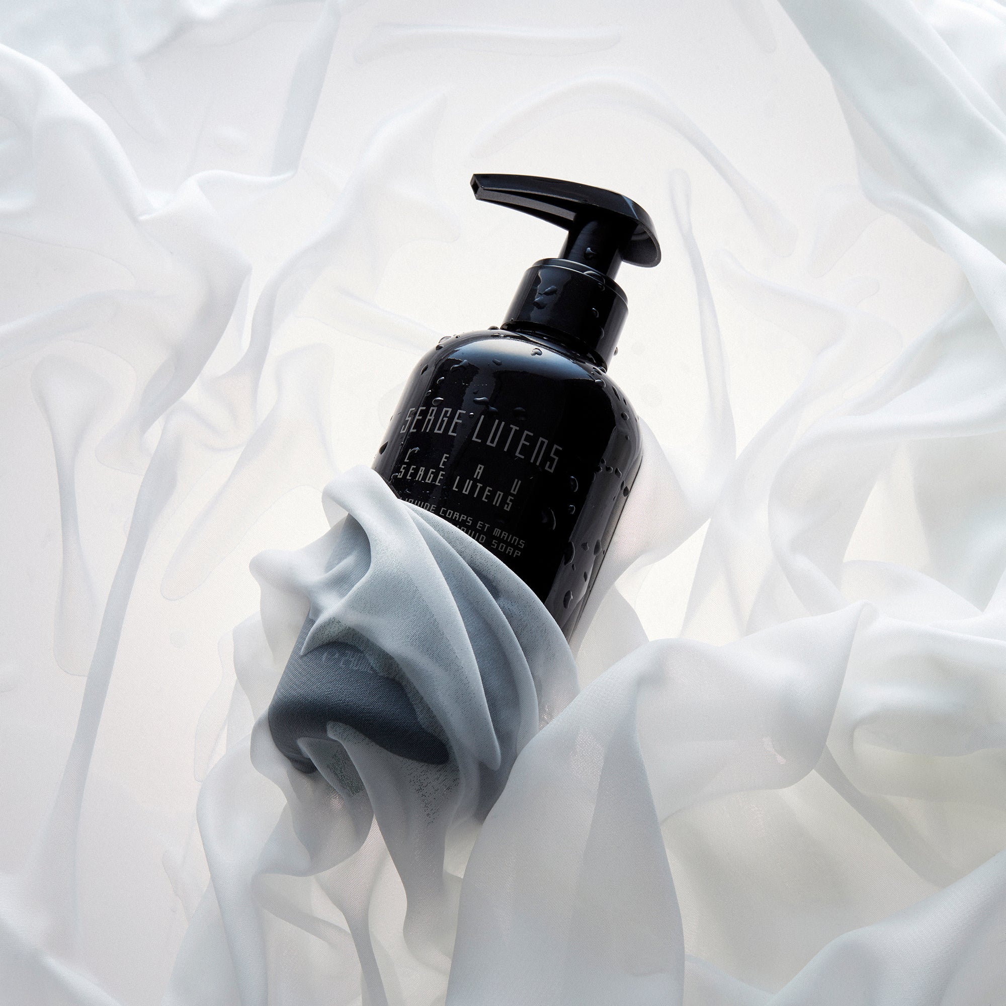L'Eau Serge Lutens